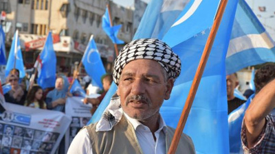 Kerkük Türkmenleri valilik önünde eyleme geçti