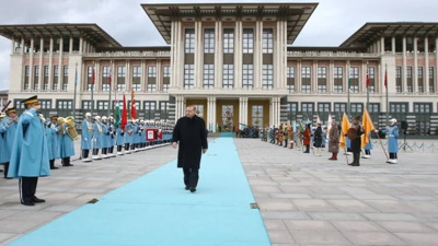'Saraylarının' maliyeti dudak uçuklattı