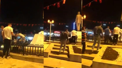 Atatürk heykeline saldıran şahıs böyle etkisiz hale getirildi