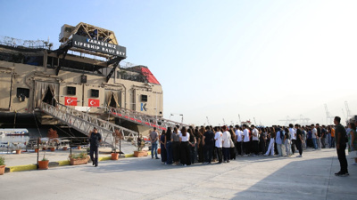 Türkiye'nin ilk yüzen yatılı okulunda dersler başladı
