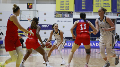 Fenerbahçe farklı kazandı