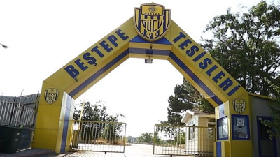 Beştepe karıştı. Akşam saatlerinde 6 istifa geldi