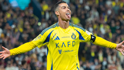 Cristiano Ronaldo imzayı attı