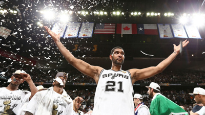 Tim Duncan, AT&T Center'a geri döndü