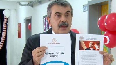 Son Dakika | Karnelerden Atatürk'ün kaldırılmasına Yusuf Tekin'den ilk açıklama