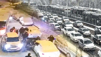 Lapa lapa kar başladı işe gitmek çileye döndü: AKOM İstanbul'da gün boyunca olacakları açıkladı