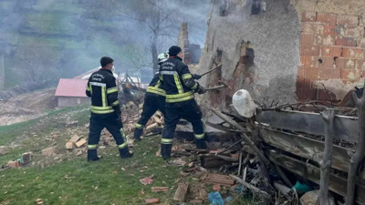 Kütahya'da köy evinde yangın faciası: 76 yaşındaki kadın hayatını kaybetti