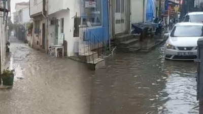 Balıkesir’de sağanak hayatı felç etti!