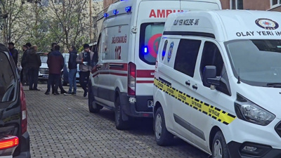 Üsküdar'da aile vahşeti! Anne ve babasını öldürüp intihar etti