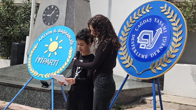 Ortaokul öğrencisinden duygulandıran 23 Nisan sözleri: "Korkuyoruz Atam, bizi koruyamayan büyükleri sana şikâyet ediyorum"