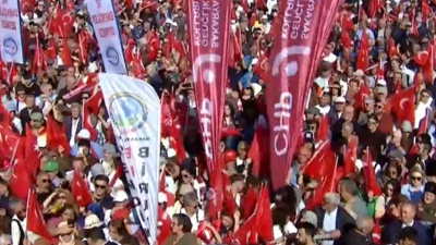 Özgür Özel Sakarya'da açıkladı: "Erdoğan Melih'in villalarını koruyor"