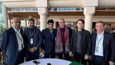 Hacıosmanoğlu Kanada'ya gidip Pakistanlı başkanla görüştü