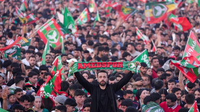 Diyarbakır'da tarihi gün: Binlerce kişi akın etti