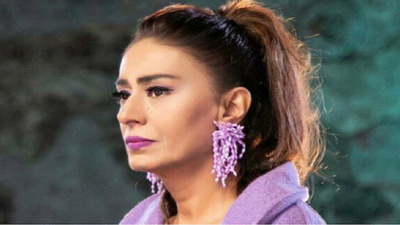 Yıldız Tilbe'nin 100.yıl kostümü gündem oldu!