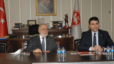 Karamollaoğlu'ndan Demokrat Parti'ye ziyaret