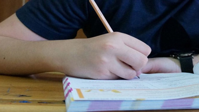 Lise öğrencilerinden yüz yüze sınav itirazı