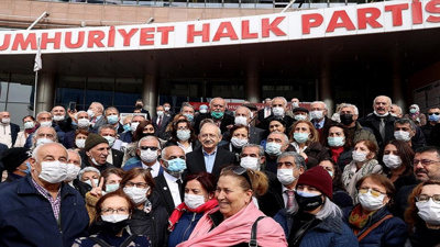 Kılıçdaroğlu emekliler ile bir araya geldi: Hakkınızı sonuna kadar savunacağım