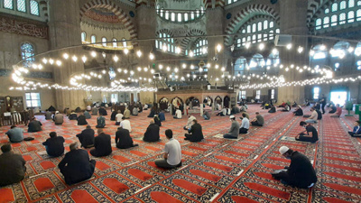 Diyanet'ten bayram namazı kararı