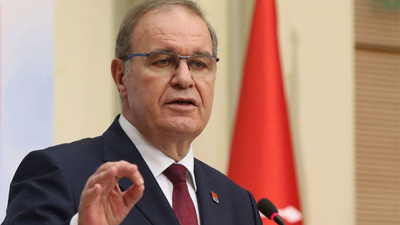 Faik Öztrak: Apar topar erken seçime gidecekler