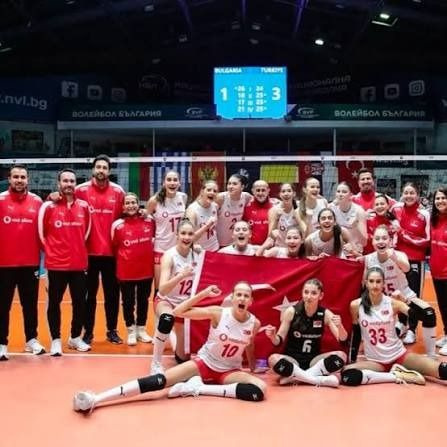 Daha yaşı 16 boyu 1.96: Zehra Güneş'in veliahtının yeni rotası Letonya - Fotoğraf: 8
