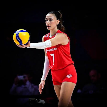 Filenin Sultanları'nın kritik maçı öncesi Hande Baladın'ın sevgilisi paylaştı: Olay oldu! - Fotoğraf: 1