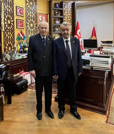 Aşiret lideri ile Bahçeli görüşmesinde Kürtçe çeviri krizi! Açıklama yapıldı - Resim : 1