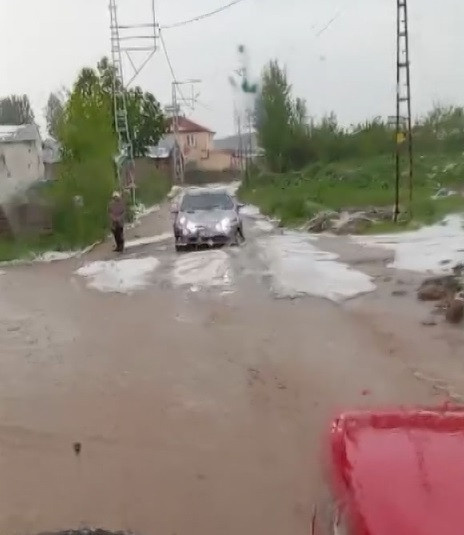 7 ilde hayat felç oldu! Sağanak ve dolu vurdu - Resim : 5