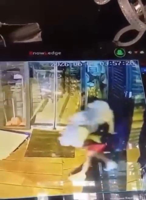 Çalarken kadın kaçarken erkek! Polis mini etekli peruklu hırsızı arıyor - Resim : 2