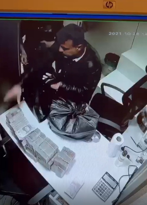 TIR’lar içinde Türkiye’ye kara para taşıdıklarını itiraf eden isim otel odasında ölü bulundu! - Resim : 3