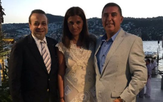 Hande Fırat kına gecesi düzenledi: Nikah şahidi Erdoğan mı olacak? - Resim : 1