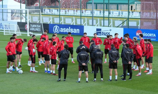 Belçika maçına saatler kala Montella'dan flaş karar: 8 futbolcu kadro dışı! - Fotoğraf: 12