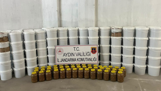 'Yöresel ürün' diye satılıyordu! 4 ton sahte salça ve 300 kilo zeytine el konuldu