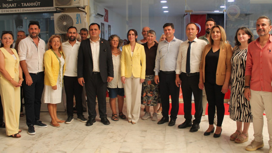 CHP'den istifa etmişti: Dalaman Belediye Başkanı meclis üyeleriyle YENİ Parti'ye katıldı