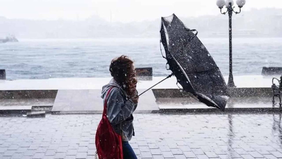 İstanbul Valiliği megakenti uyardı: 80 kilometre hızındaki fırtına için saat verdi