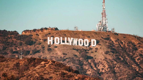 Sinemada yılların rekabeti bitti! Hollywood'da 82 milyar dolarlık dev anlaşma