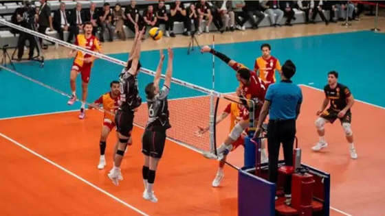 Galatasaray'dan büyük zafer: Şampiyonluk kupası sarı-kırmızılıların