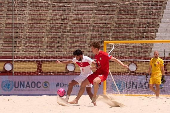 Ama olmaz ki böyle de yapılmaz ki: Milli takım kumda 26 gol yemez ki! - Fotoğraf: 8