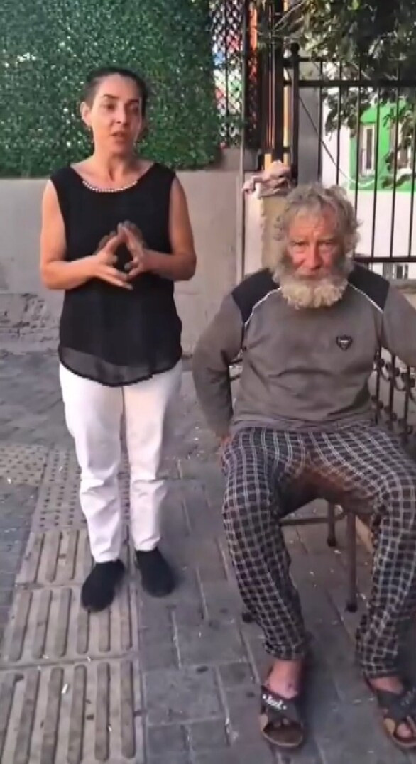 Esenler'de Dostoyevski romanlarından fırlamış bir karakter gibi: Gizemli Rus'un yardımına mahalleli yetişti - Resim : 1