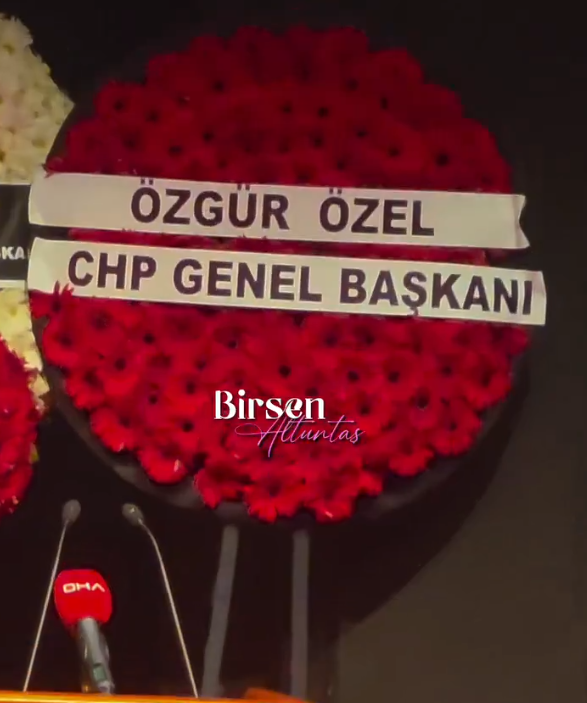 Kılıçdaroğlu'nun çelengi Kadir İnanır'ın veda törenine alınmadı - Resim : 3