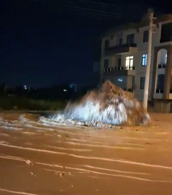 Konya'da sağanak taşkınlara neden oldu: Ev ve iş yerleri sular altında - Resim : 2