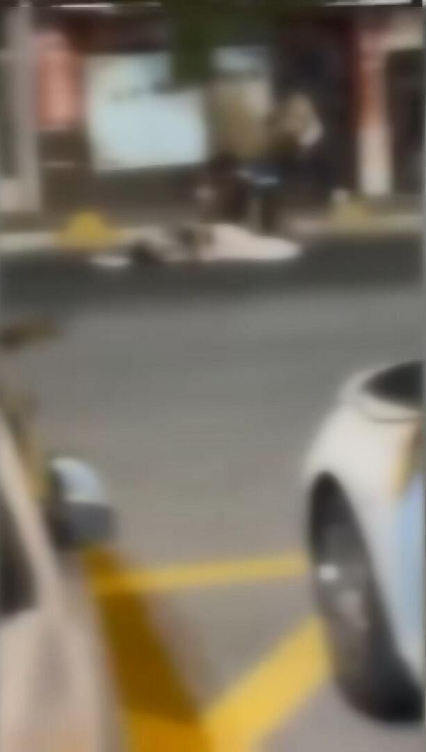 Yedikule'deki kanlı hesaplaşmanın görüntüsü ortaya çıktı! Yere düştü acımasızca öldürdüler - Resim : 2
