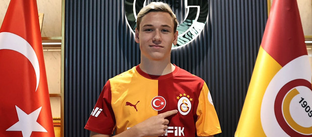 Galatasaray'ın Barcelona maçı öncesi karar verdiler: Bu kez transfere engel yok - Resim : 1