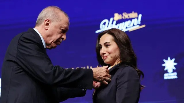İktidara yakın gazeteciler Özlem Gürzel için PR'da sınır tanımamış! Nedeni de şaşırtmadı - Resim : 3