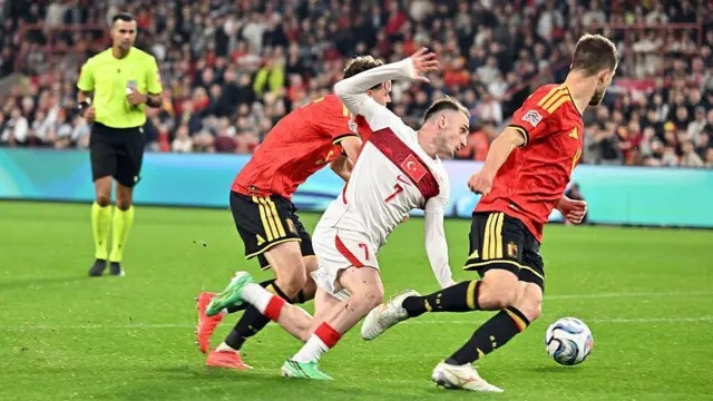 Milli takım İtalya karşısında: İşte ilk 11! Montella "Maalesef" diyerek açıkladı - Fotoğraf: 5