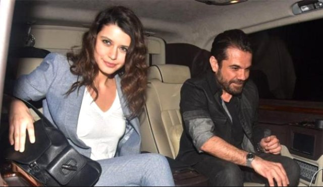 Kenan Doğulu 'boşanmıyoruz' dedi, Beren Saat tek hamlede sildi! - Resim : 3
