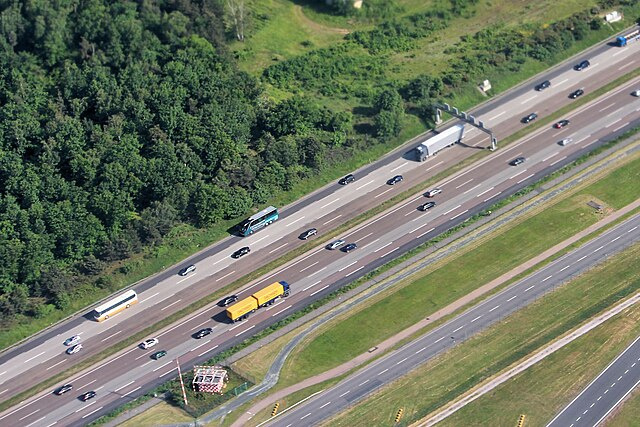 08-highway-near-frankfurt-germany-autobahn-5-bundesautobahn-a5.jpg