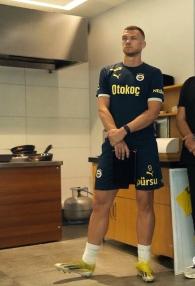 Fenerbahçe taraftarı tepki göstermişti: Aziz Yıldırım izin vermedi - Fotoğraf: 11