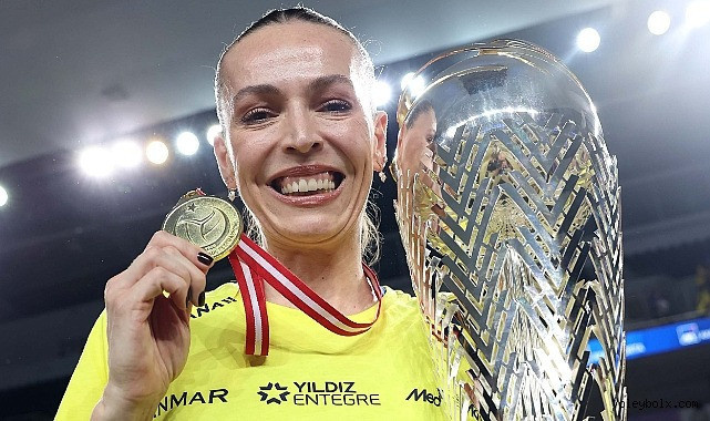 39 yaşındaki Eda Erdem imzayı attı: Yeni anlaşmasını resmen duyurdular video da koydular! - Fotoğraf: 7
