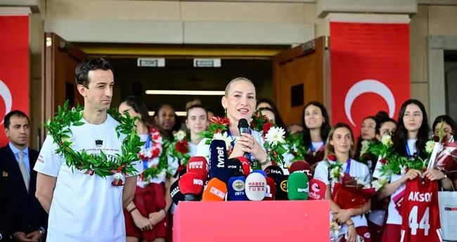 Santarelli federasyonu eleştirdi kararını verdi: Jack Kısal ve Melissa Vargas açıklaması - Fotoğraf: 5