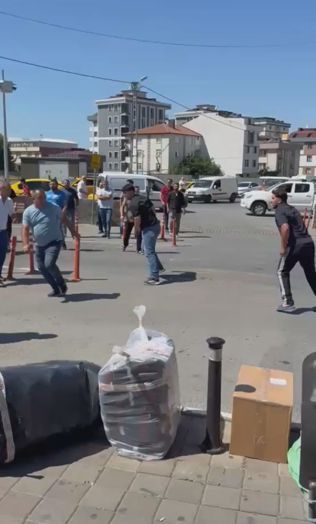 Korsan taksi kavgasında kan döküldü: 2 taksiciyi bıçaklayıp kaçtılar - Resim : 3